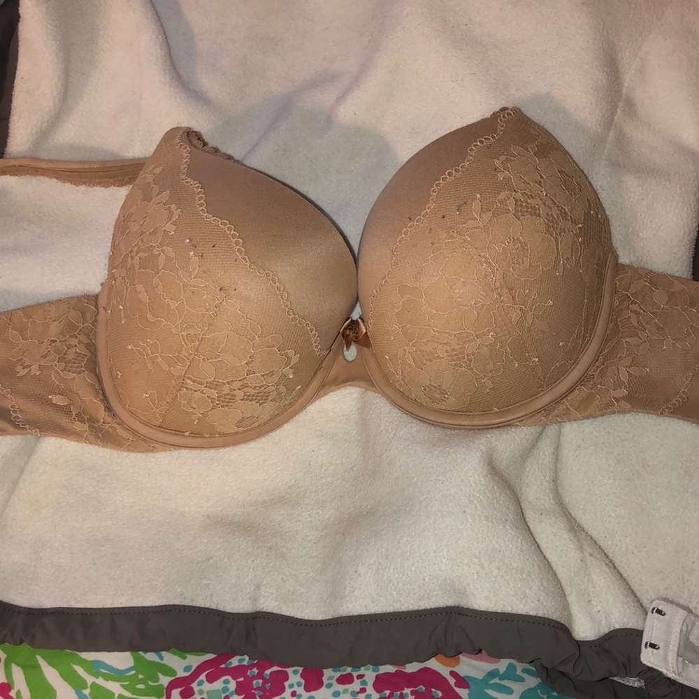 Victoria secret nude bra